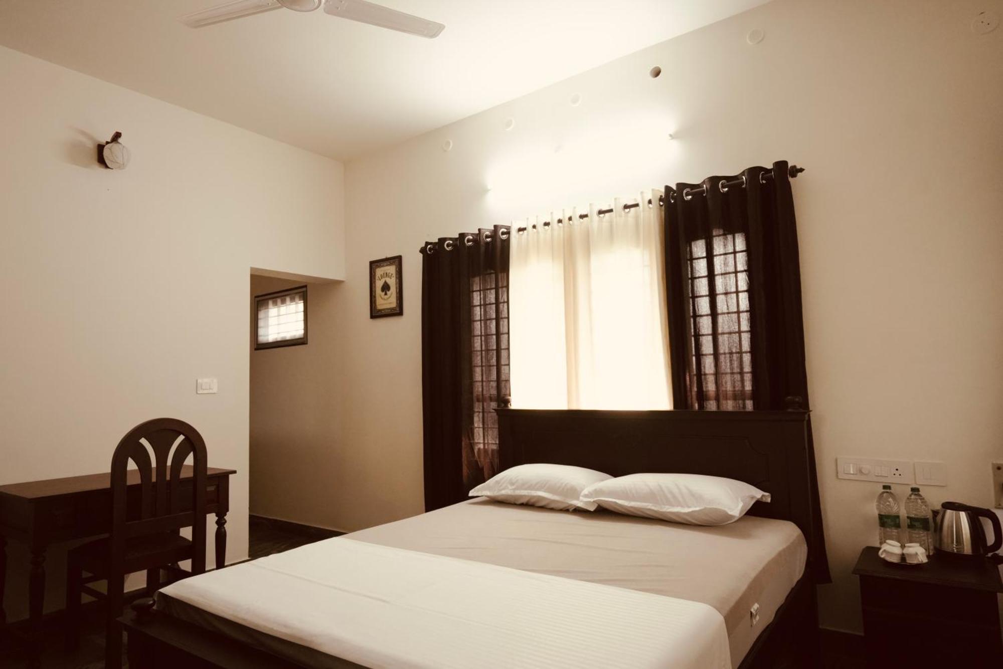 Daffodils Inn Alappuzha 외부 사진
